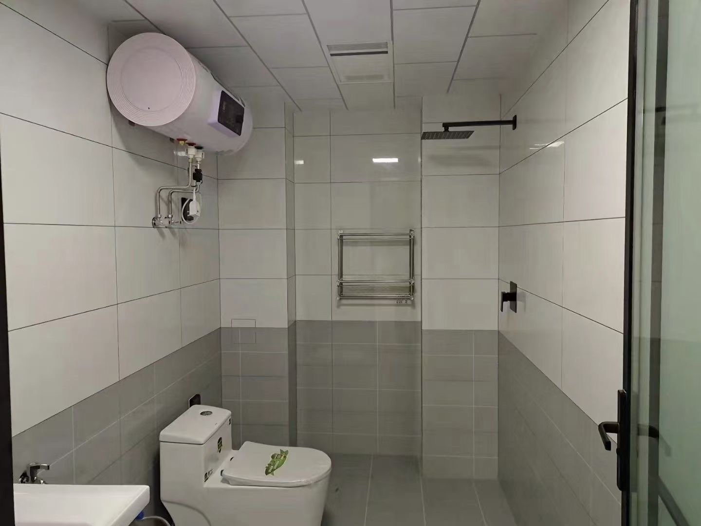 愛屋出售
