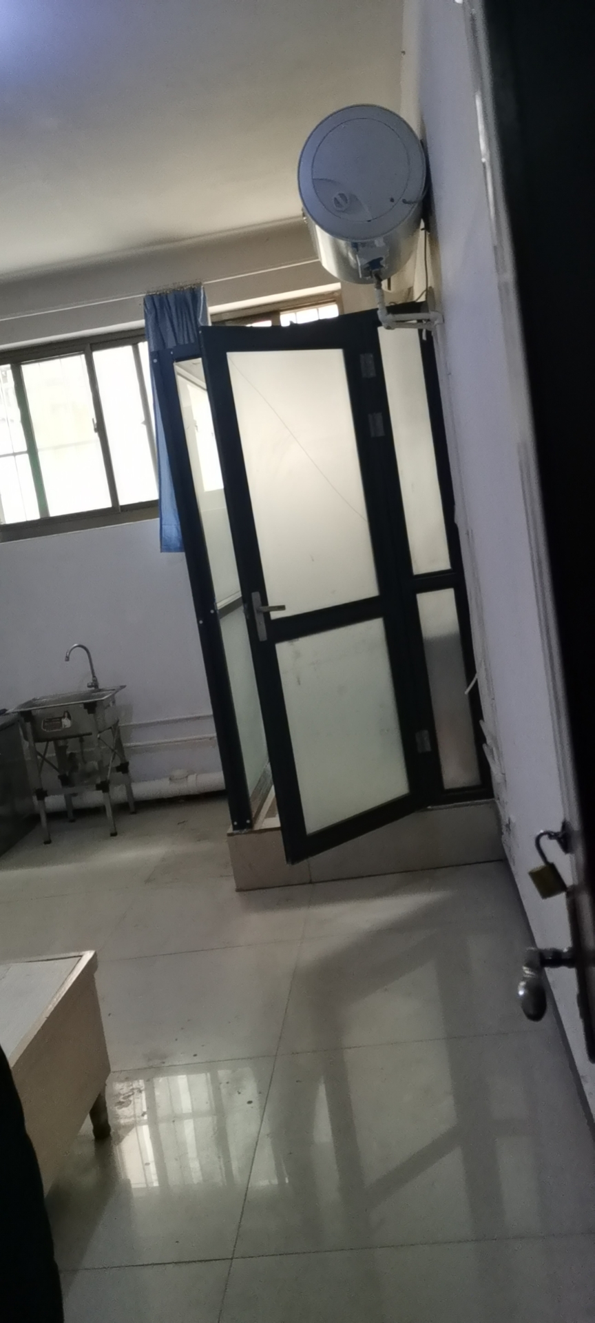 出租建東街附近單間帶衛(wèi)生間