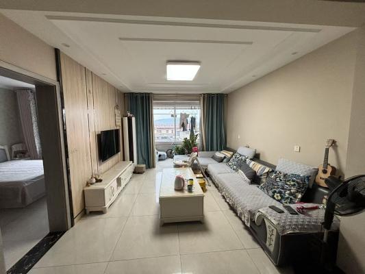 出售:  中醫(yī)院對(duì)面 福瑞苑小區(qū)