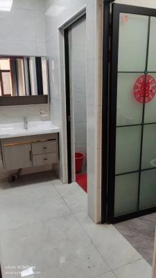 白鶴學(xué)校附近三室一廳18303365312