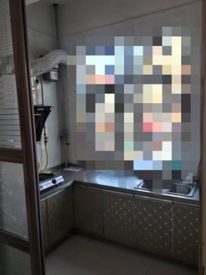 18690出租:建東街附近 三室一廳一廚一衛(wèi) 2樓100平熱水器 抽煙機(jī) 空調(diào) 床 柜子沙發(fā)茶幾冰箱洗衣機(jī)雙氣電話18303365312