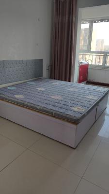 出租向陽小學(xué)小區(qū)電梯房兩室一廳拎包入住