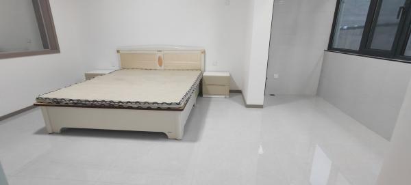 安泰三室一廳翡翠城三室一廳二衛(wèi),年付13500加微信打電話