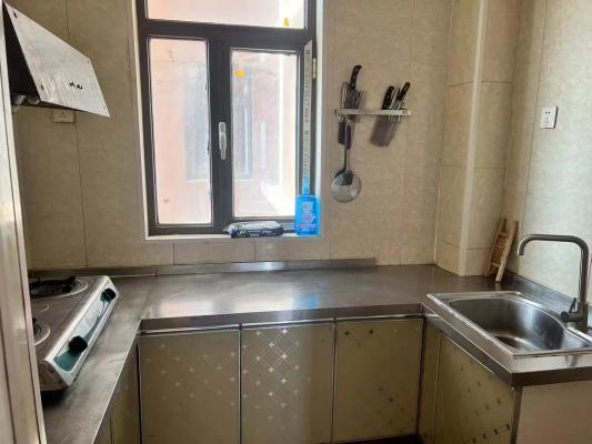 2CE1出租優(yōu)質(zhì)房源榮譽世家小區(qū)三室一廳一衛(wèi)一